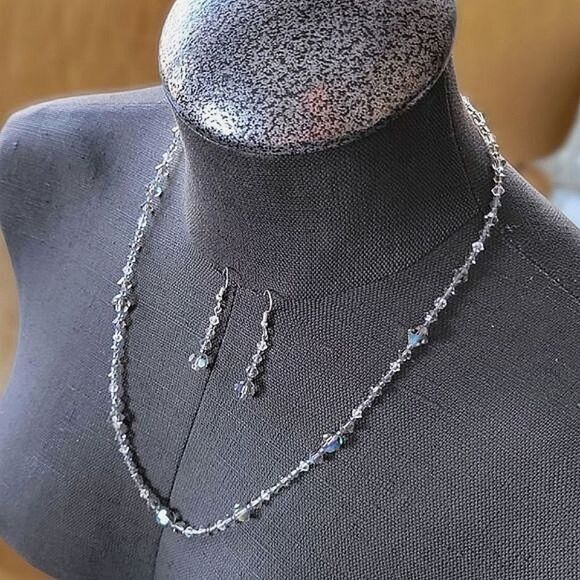 Vtg smoke grey iridescent faceted crystal beaded set - Picture 3 of 10